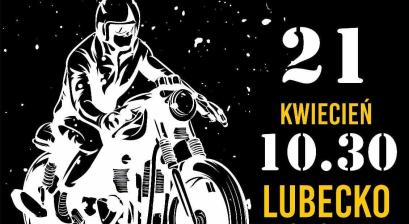 Plakat rozpoczęcia moto sezonu 2024. Biały motocyklista na czarnym tle.