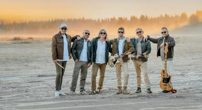 Zdjęcie zespołu Universe reklamujące koncert ,,Tacy byliśmy jeszcze wczoraj…”