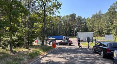 droga z bramą wjazdową na teren nowego PSZOK-u 
