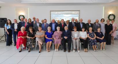 Piękny jubileusz w Lublińcu – pary małżeńskie nagrodzone medalami i listami gratulacyjnymi