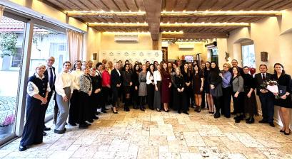 Pracownicy MOPS oraz przedstawiciele władz miasta 