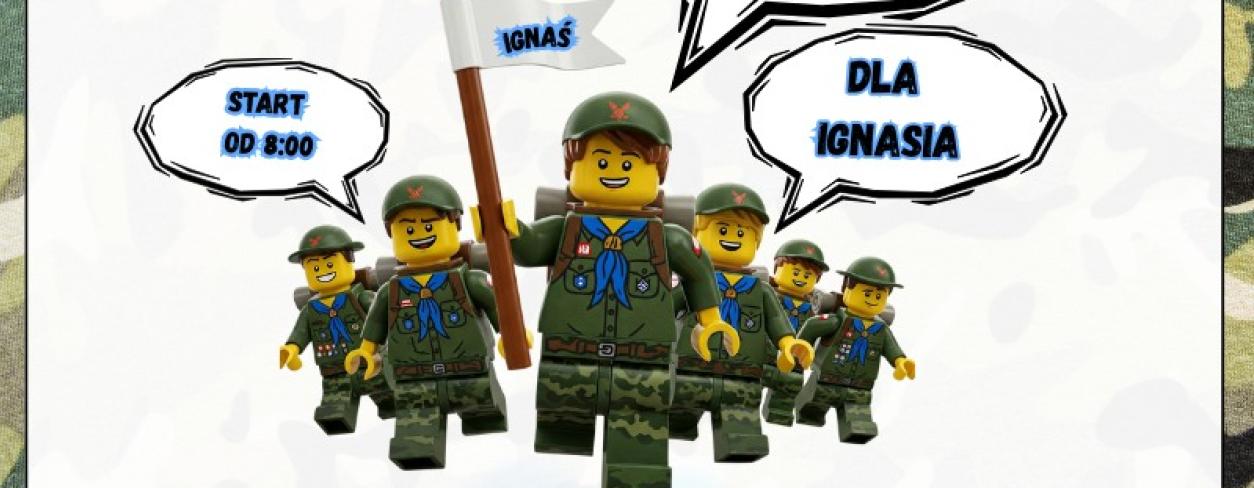 Kilometry Pomocy dla Ignasia 6 biegnących chłopków lego biegnących z transparentami z tytułem biegu start o 8:00