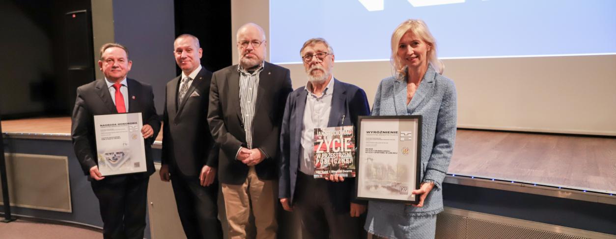 Uroczyste odebranie wyróżnienia i nagrody TUP przez Władze Miasta 
