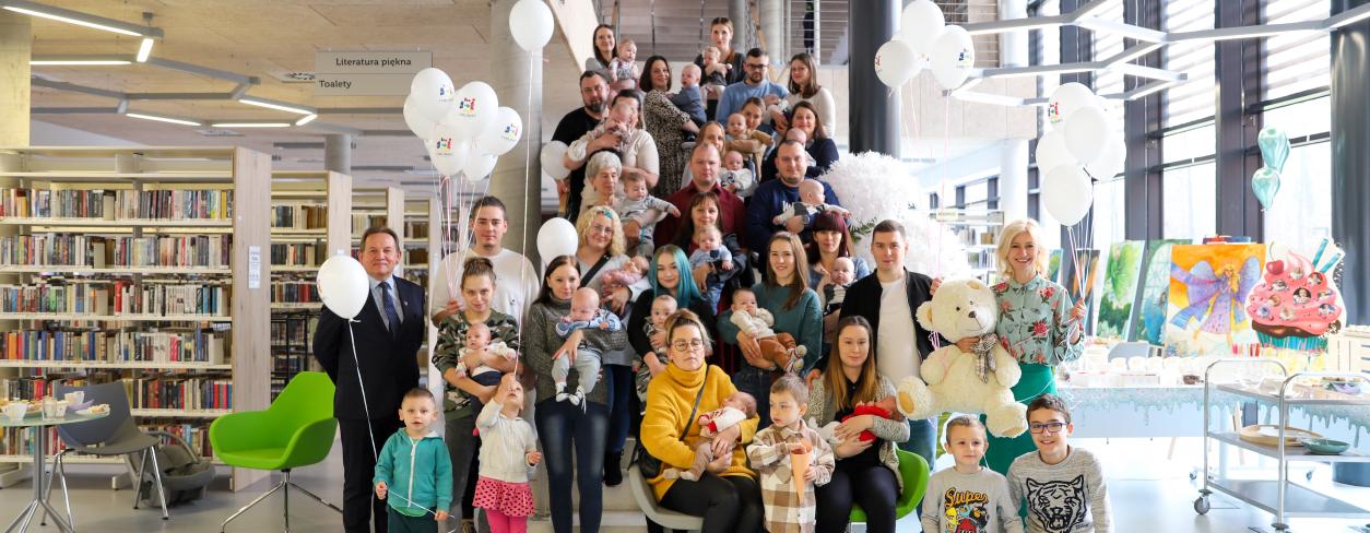Miejsko-Powiatowa Biblioteka Publiczna w Lublińcu powitanie nowo narodzonych Lublińczan 