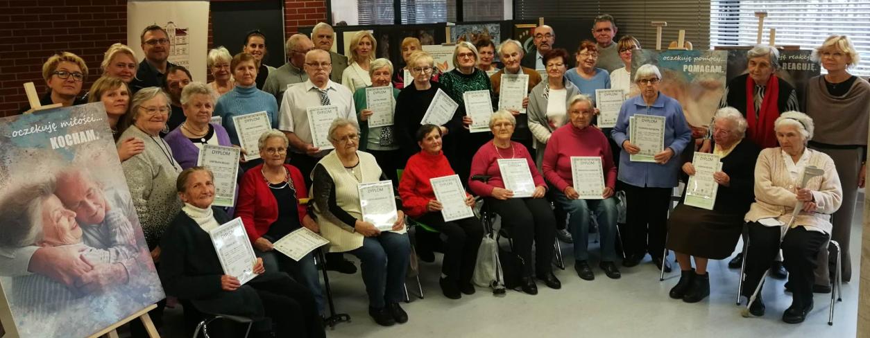 Uczestnicy projektu „Stop przemocy wobec seniorów” w Lubitece z władzami miasta 