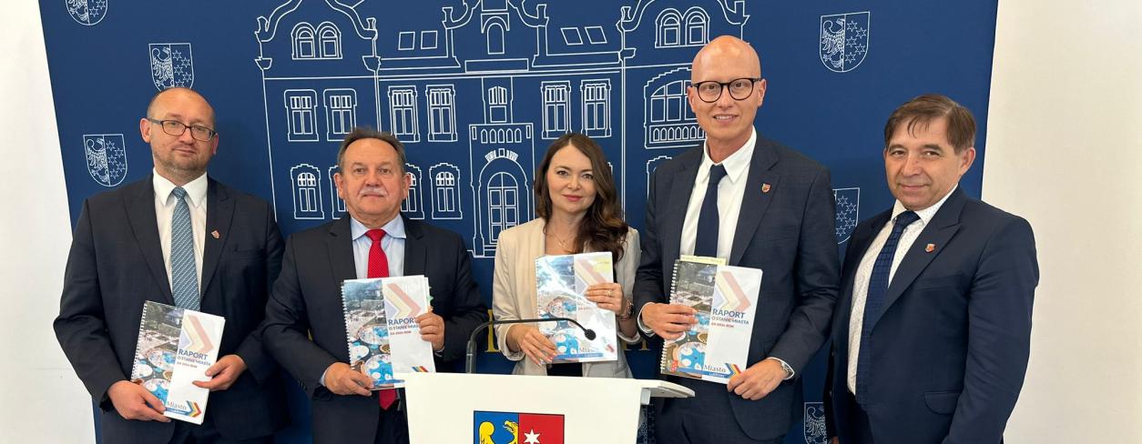 Burmistrz wraz ze współpracownikami 