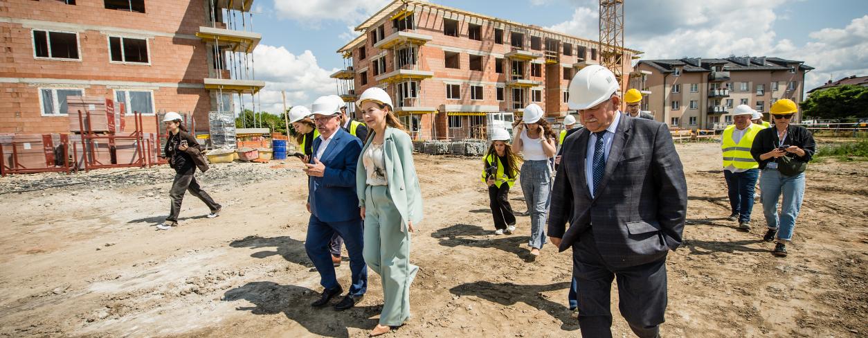 Wizyta Minister Katarzyny Pełczyńskiej-Nałęcz na budowie SIM Śląsk Północ w Lublińcu