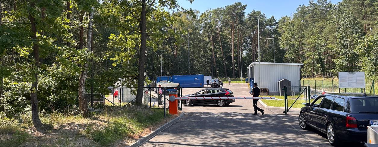 droga z bramą wjazdową na teren nowego PSZOK-u 