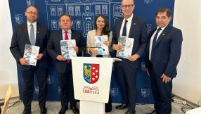 Wotum zaufania i absolutorium dla burmistrza Lublińca podczas XVI sesji Rady Miejskiej 