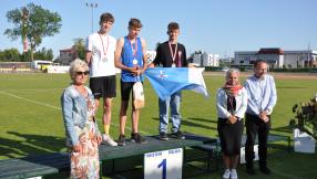 zwycieścy na podium