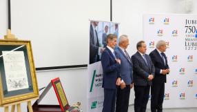 wręczniee nagrody rzemieślnik roku panu Janowi Kampie