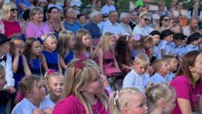 Jubileusz przedszkola miejskiego nr 4 Steblusia - zdjęcie grupowe