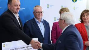 Uroczystość ogłoszenia wyników i wręczenia umów w ramach "Marszałkowskiego Programu Poprawy Jakości Powietrza" fot. Urząd Marszałkowski Województwa Śląskiego.